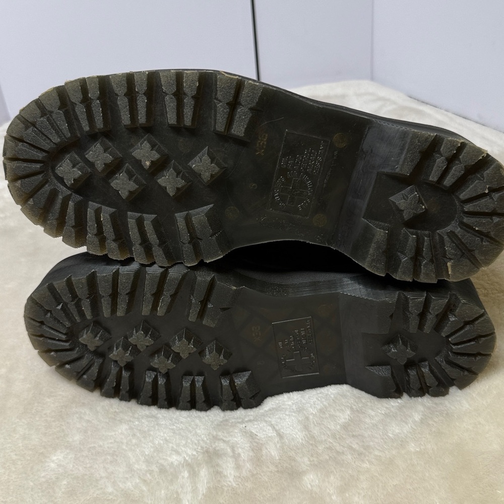 ⭐️Dr. Martens MOLLY Women's Leather Platform Boots BLACK BUTTERO size 8 - Picture 11 of 16